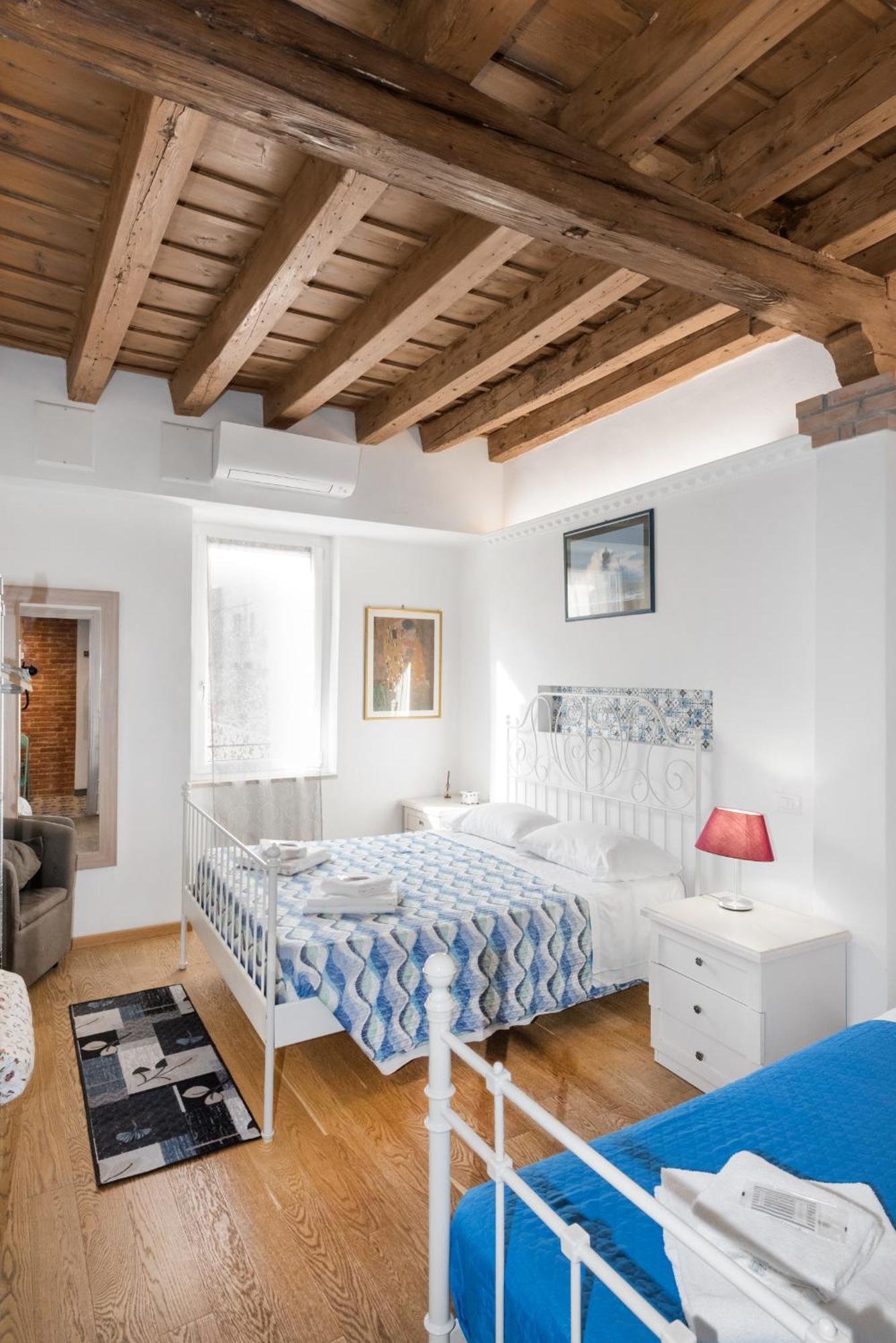 Arcadia Apartment